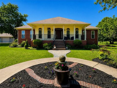 Photo of 333 Hide-A-Way Lane, London, AR 72847 (MLS # 1345070)