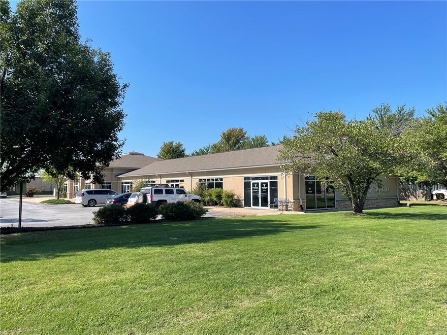 Great office/retail location with visibility on SW 14th St.  2 miles to the new Walmart Corporate campus and 2.9 miles to I-49.