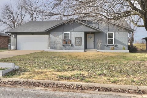 1604 S 23rd Street Rogers AR 72758