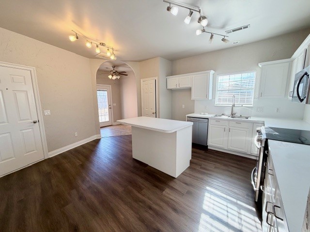 MEADOWLANDS I & II - Residential Lease