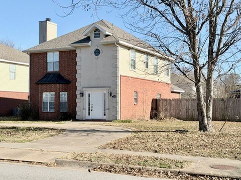 Photo of 884 N Meadowlands Drive, Fayetteville, AR 72704 (MLS # 1331881)