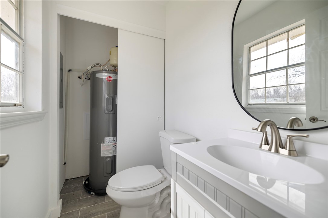 Dixieland Village 1st Add Rogers - Residential