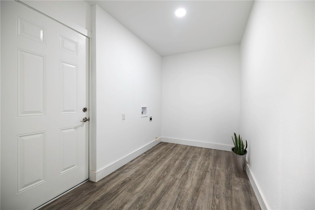 Dixieland Village 1st Add Rogers - Residential