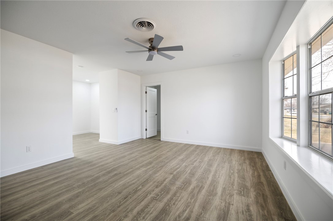 Dixieland Village 1st Add Rogers - Residential