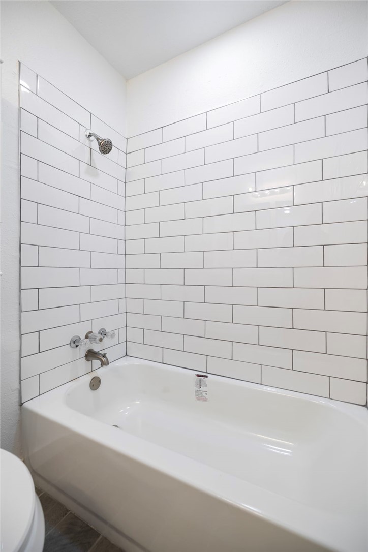 Dixieland Village 1st Add Rogers - Residential