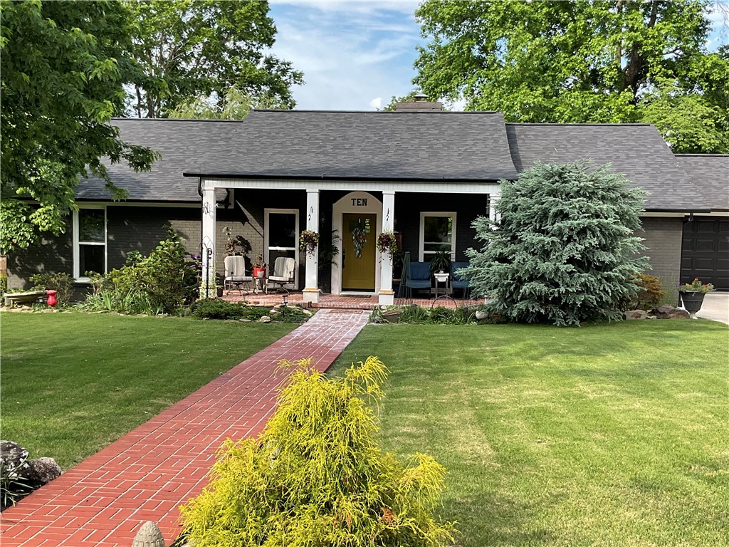 10 WESTWOOD Drive