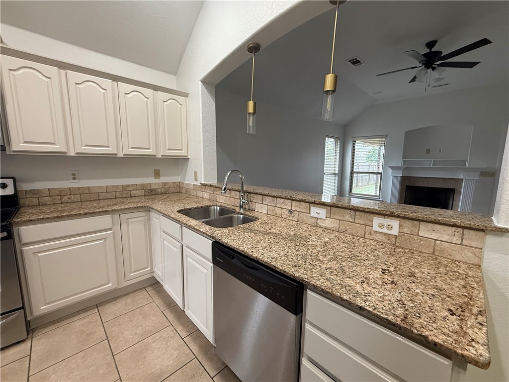 Cobblestone Sub Ph Ii - Residential Lease