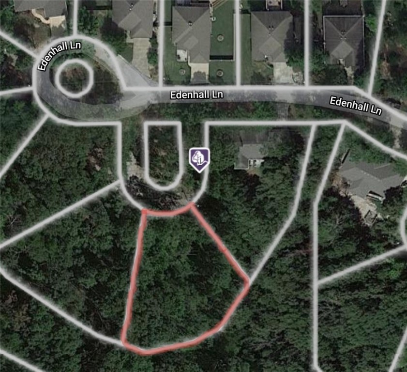 Nice large building lot in the Bentonville School District with easy access to Hwy 71. Would make a great spot to build your dream home in an area of nice homes.