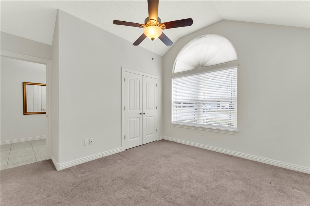 The Oaks-Gentry - Residential