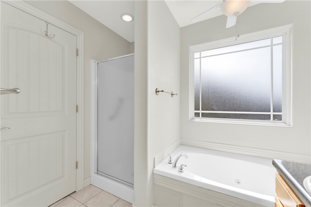 The Oaks-Gentry - Residential