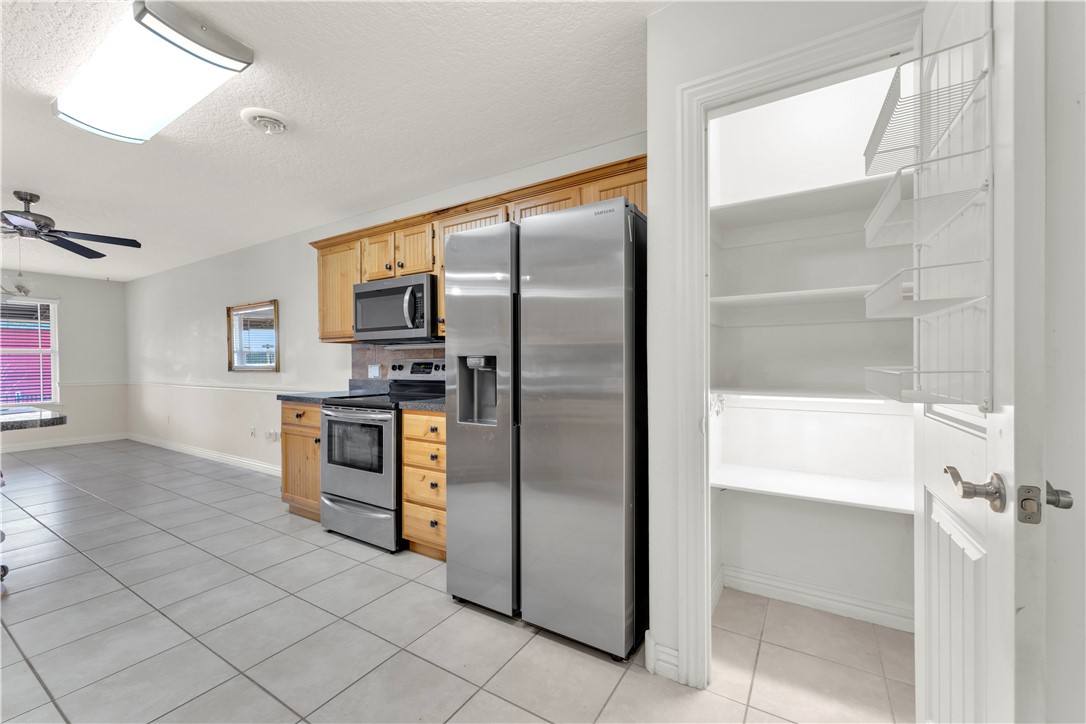 The Oaks-Gentry - Residential