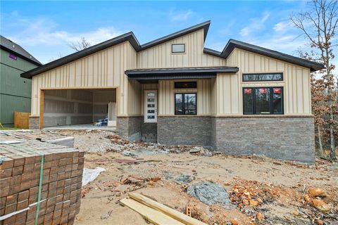 Photo of 15 Beneraird Lane, Bella Vista, AR 72715 (MLS # 1330689)
