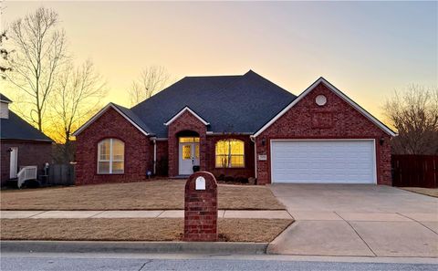 Photo of 2959 N Dorchester Drive, Fayetteville, AR 72703 (MLS # 1332680)