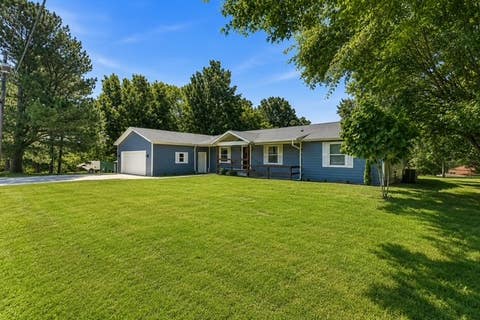 Photo of 1114 Ridgeway Drive, Fayetteville, AR 72701 (MLS # 1355105)