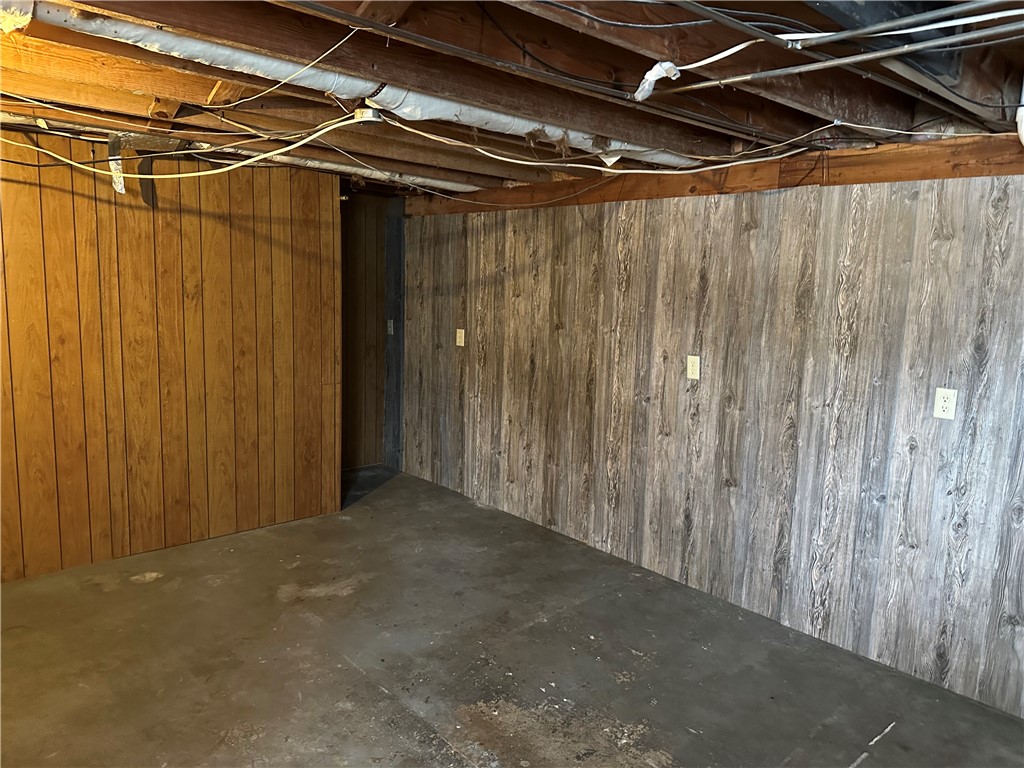 Lillie Shaddox Iii - Residential