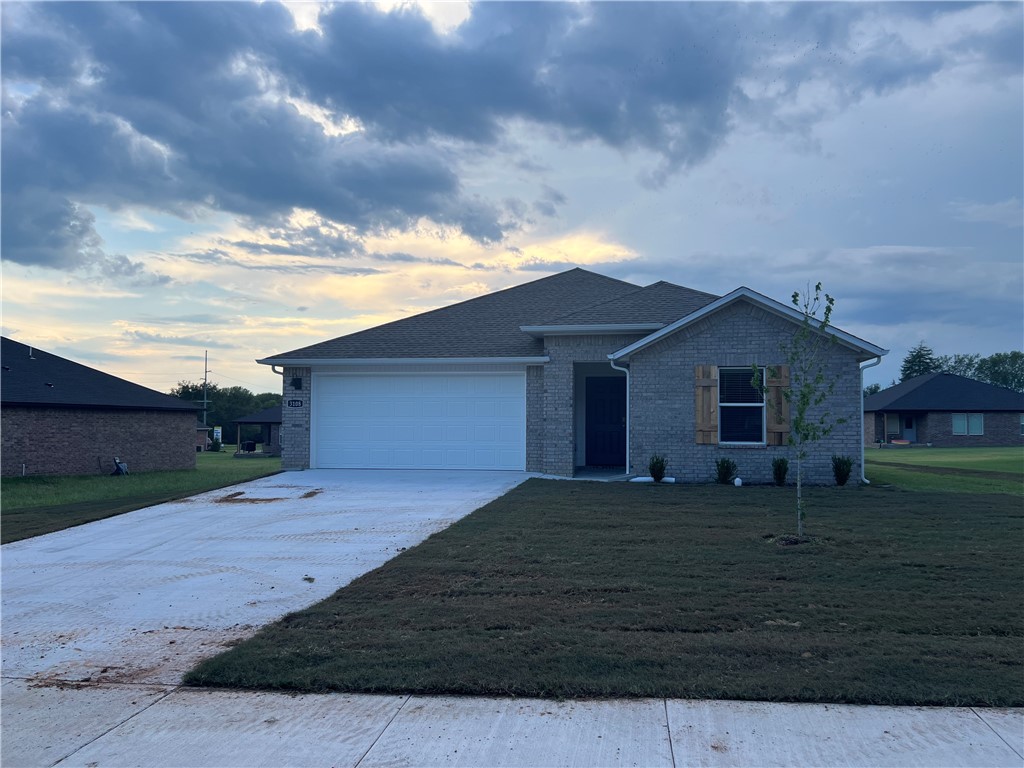 Whispering Oak - Residential Lease