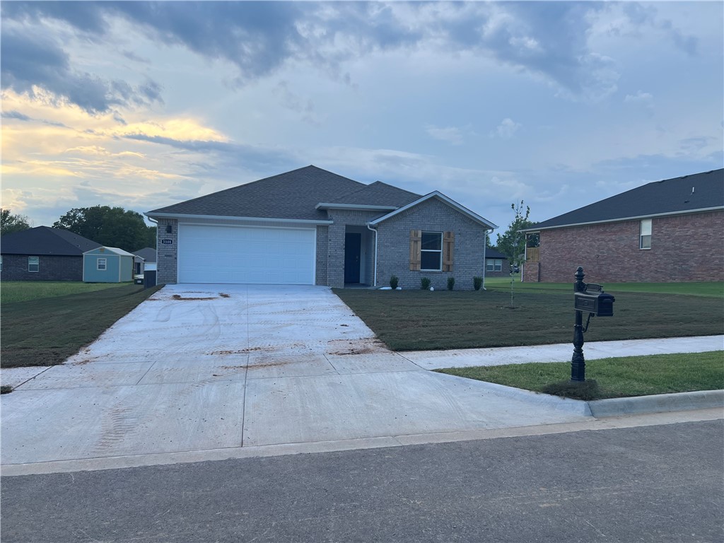 Whispering Oak - Residential Lease