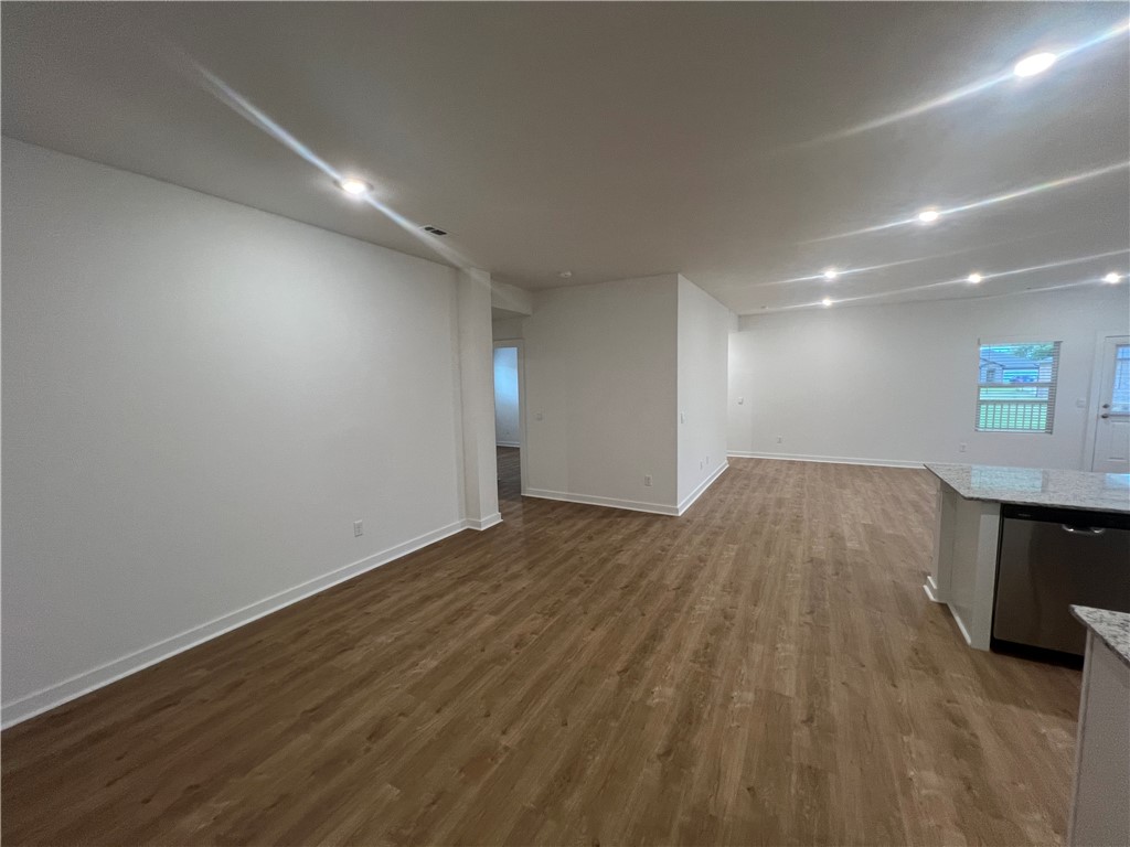 Whispering Oak - Residential Lease