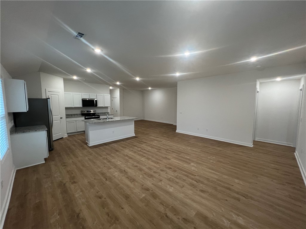 Whispering Oak - Residential Lease