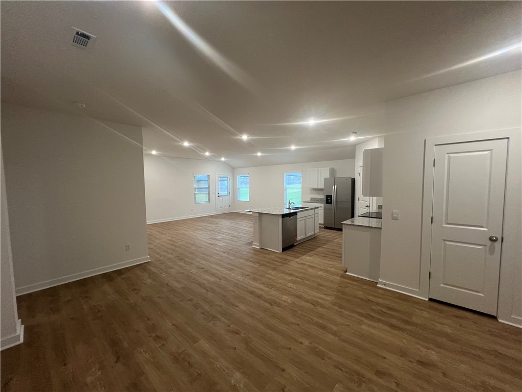 Whispering Oak - Residential Lease