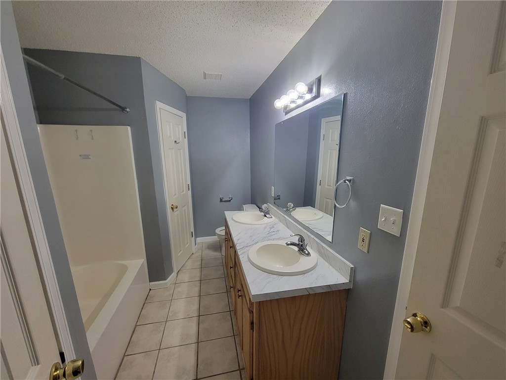 WINDWOOD MEADOWS - Residential