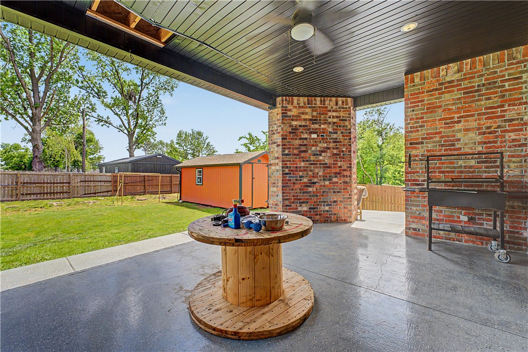 Roman Acres Rogers - Residential