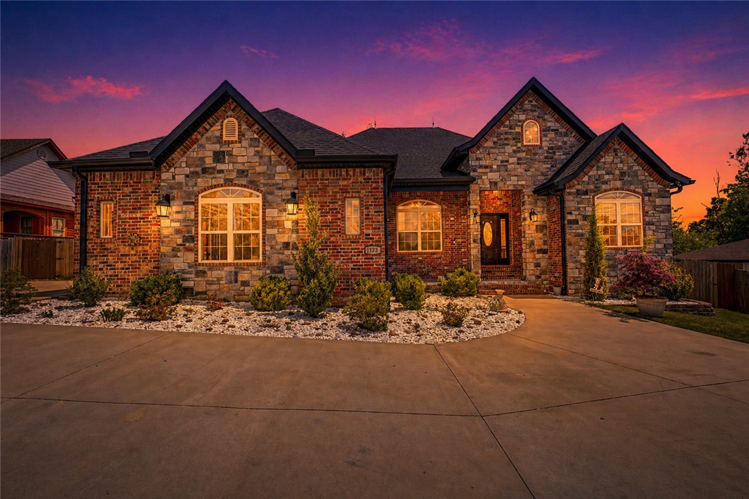 Roman Acres Rogers - Residential