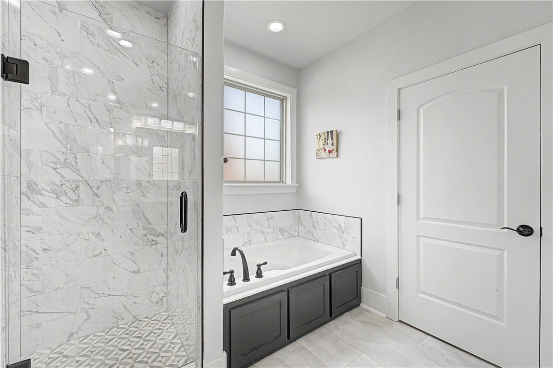 Roman Acres Rogers - Residential