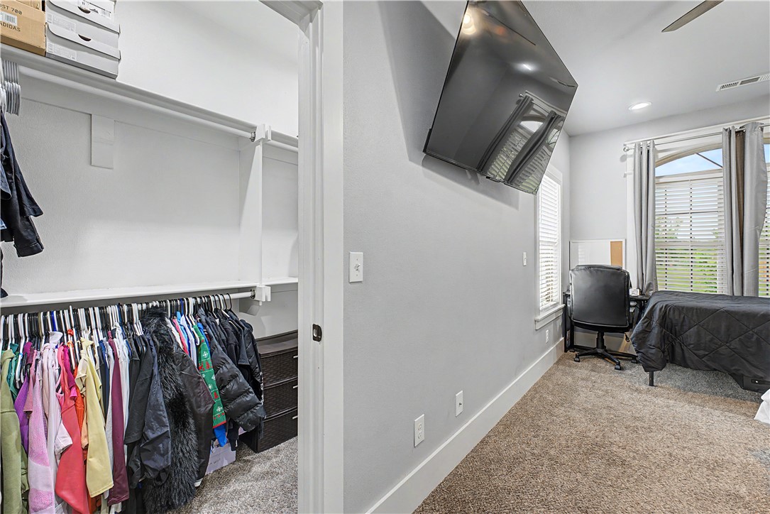 Roman Acres Rogers - Residential