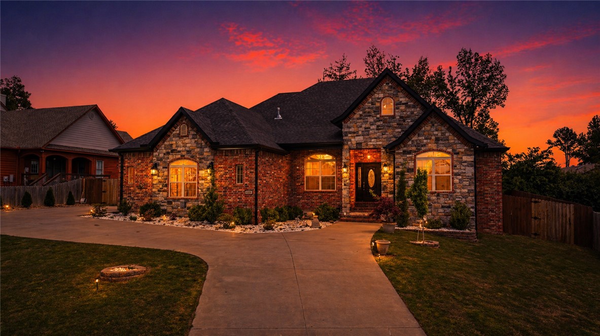 Roman Acres Rogers - Residential