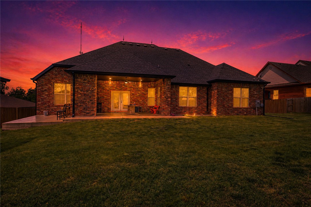 Roman Acres Rogers - Residential