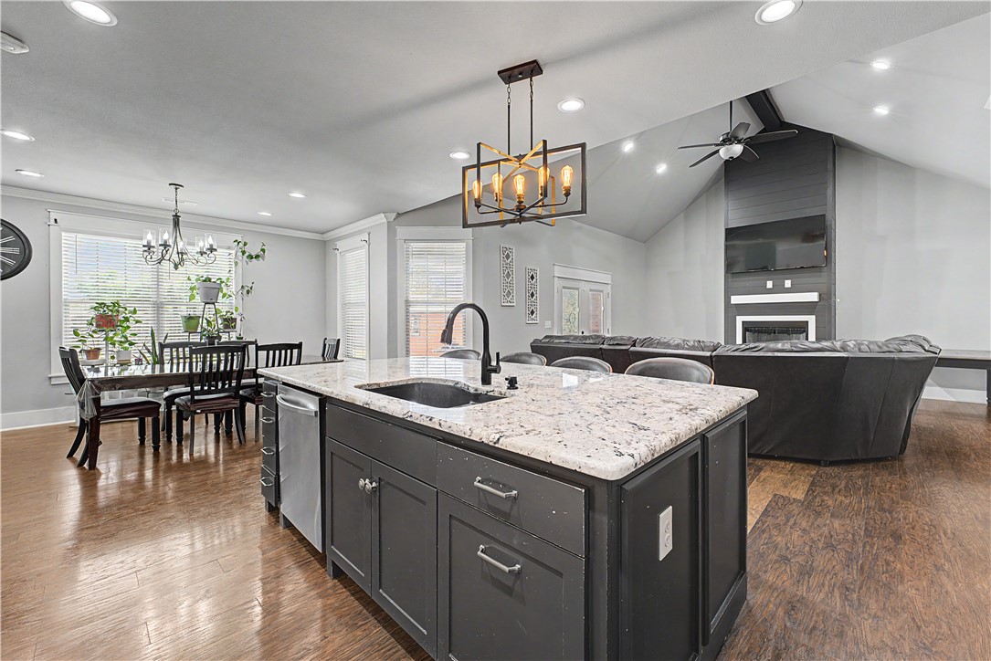 Roman Acres Rogers - Residential