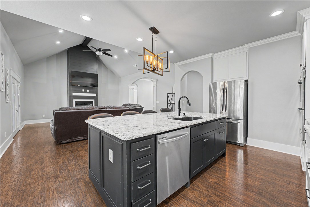 Roman Acres Rogers - Residential