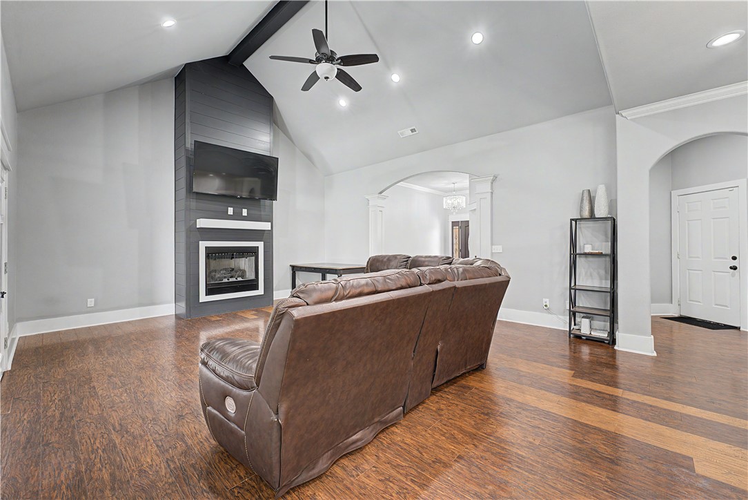 Roman Acres Rogers - Residential