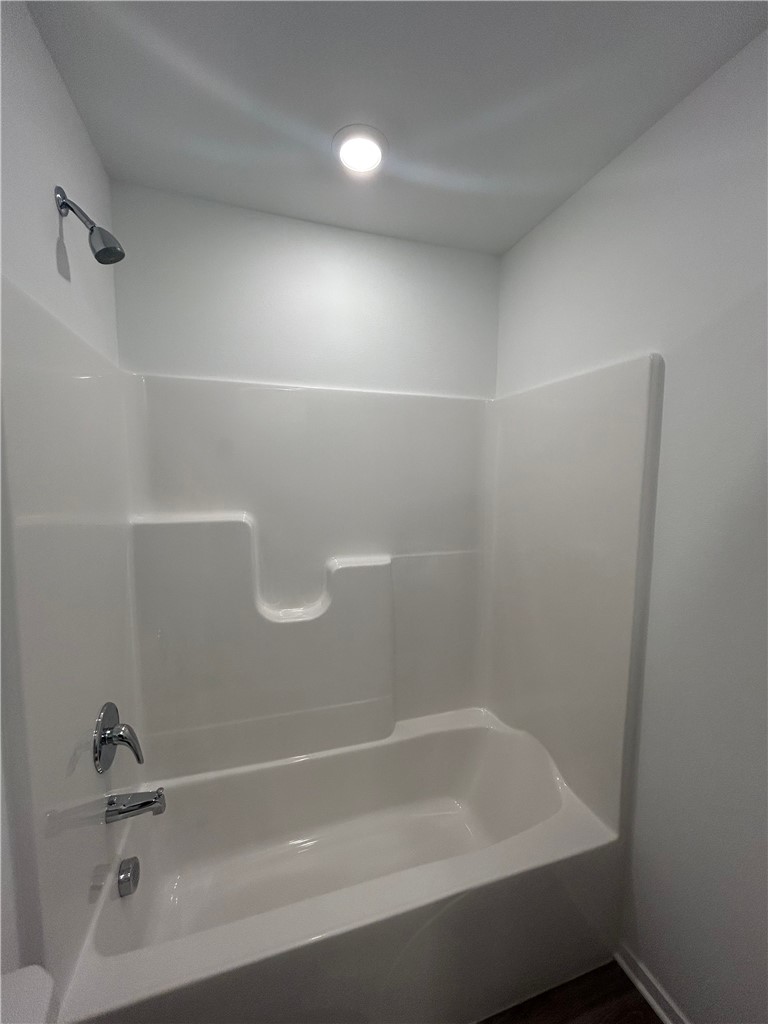 WOODWARD PARK PH II-HIGHFILL - Residential Lease