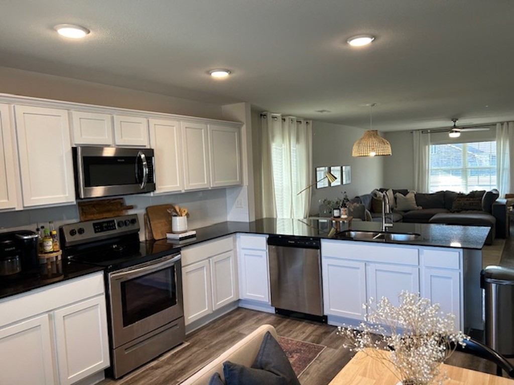 Park Meadows Ph Iii - Residential Lease