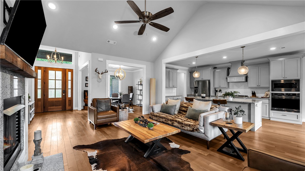 Sugar Creek Residence Cmnty Ph I - Residential