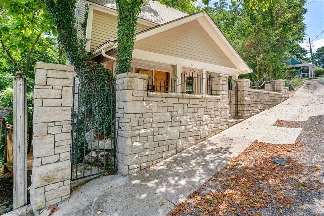 Riley & Armstrong - Residential