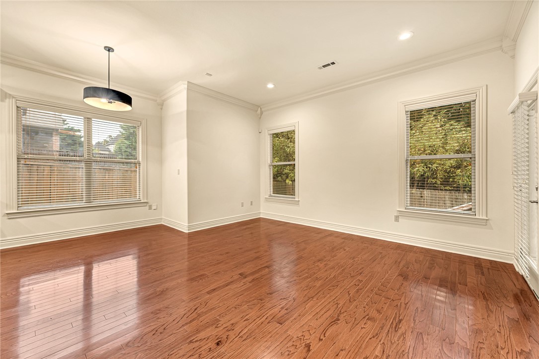 Pinnacle Gardens Sub Rogers - Residential