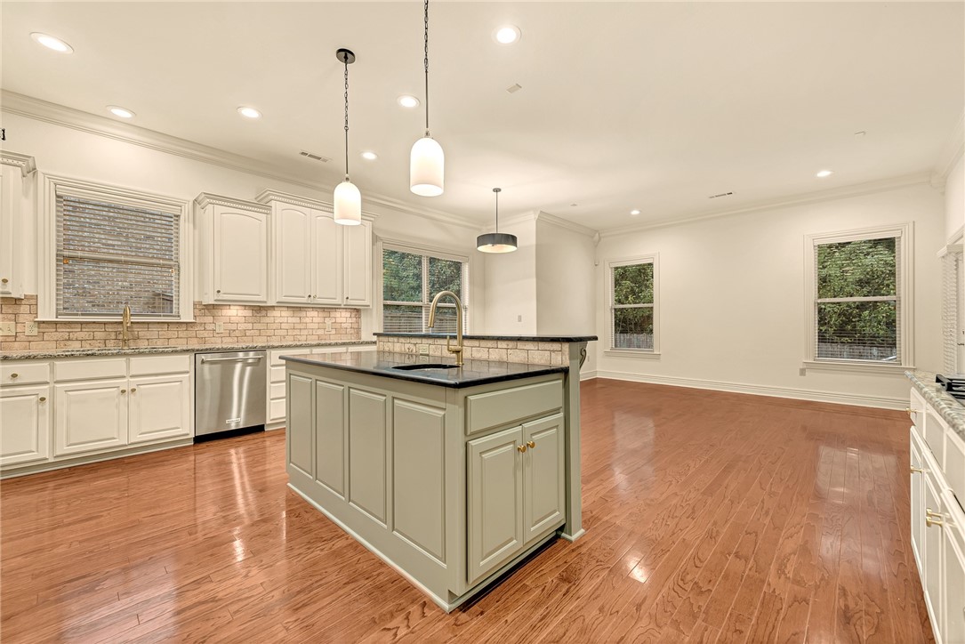 Pinnacle Gardens Sub Rogers - Residential