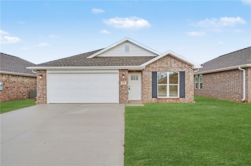 SELLER OFFERING UP TO $5K IN FLEX CASH! INQUIRE ABOUT 4.99% INTEREST RATE!
This gorgeous 4 bedroom home is ready to be filled with your family and
friends! Natural light streams into the living and kitchen area so you can
enjoy a spacious and airy family area with a dedicated dining space. Available
space is truly maximized in this home with a large walk-in master closet, a
dedicated laundry space and linen closet, and a backyard patio so you and
your family have room to breathe and grow.

*Taxes subject to change based on new construction.*