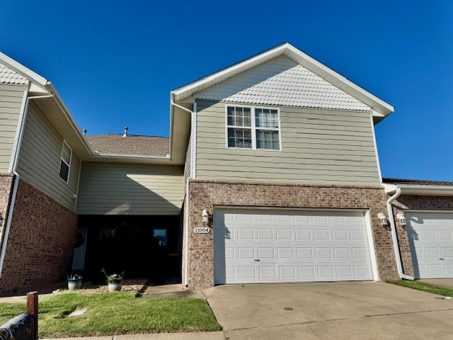 Beautiful 2 bed, 2.5 bath townhouse in Valley View Subdivision - Prairie Grove school district! Enjoy comfortable living in this spacious unit featuring a large living room with a cozy fireplace that flows into the kitchen and dining area - all appliances included. Upstairs, youāll find an open landing area, great for a second living room, office, playroom or study space. Each bedroom includes its own private bathroom and walk-in closet for convenience. One bedroom boasts double closets and a walk-out balcony. Apply online at www.nwarealtypm.com. We process applications as we receive and once an application is approved, we reach out for deposit. Deposit secures the unit not the application. Please be aware of scams. Our application process is to be paid online through a secure portal, and we do not accept cash, CashApp, Venmo, and/or PayPal. Showings through appointments only. Owning entity owner is a licensed Arkansas Real Estate agent. Tenants responsible for washer, dryer, and lawn care. Carpet to be replaced