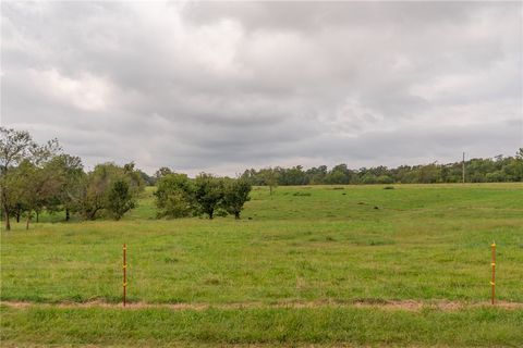 81 ac N Center Street Highfill AR 72734