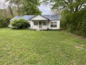 2 BEDROOM/1 BATH WITH 21.74 ACRES AND A POND. HOUSE NEEDS SOME REPAIRS. LAND WAS ONCE USED FOR CATTLE.PROPERTY HAS ROAD FRONTAGE ON HWY 27 AND ON BELLEVILLE RIDGE ROAD.PROPERTY TO BE SOLD AS IS.SELLER WOULD CONSIDER OWNER FINANCING.