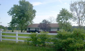 3 BR 1.5 BATH HOME ON 1.00 ACRE M/L Would Make a Great Home, Just Needs Repaired To It's Former Self!! White Picket Fence Makes For A Very Nice Setting And, Located Not Far Out On Wire Rd., But, In Westside School District. $46,000.