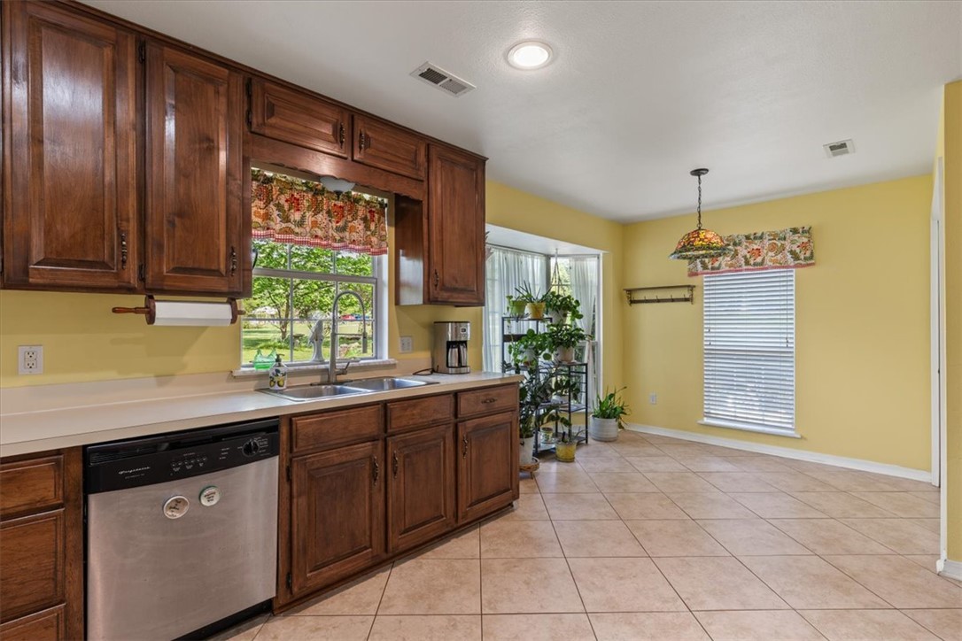 Oakland Meadows - Residential