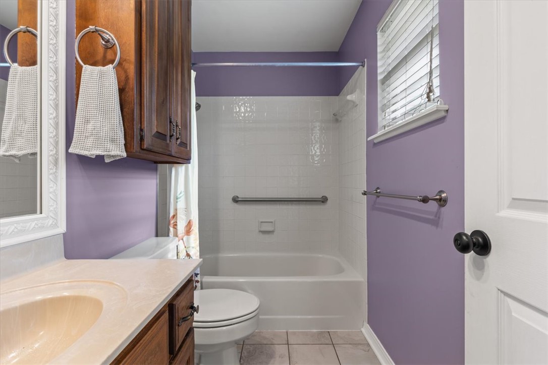 Oakland Meadows - Residential