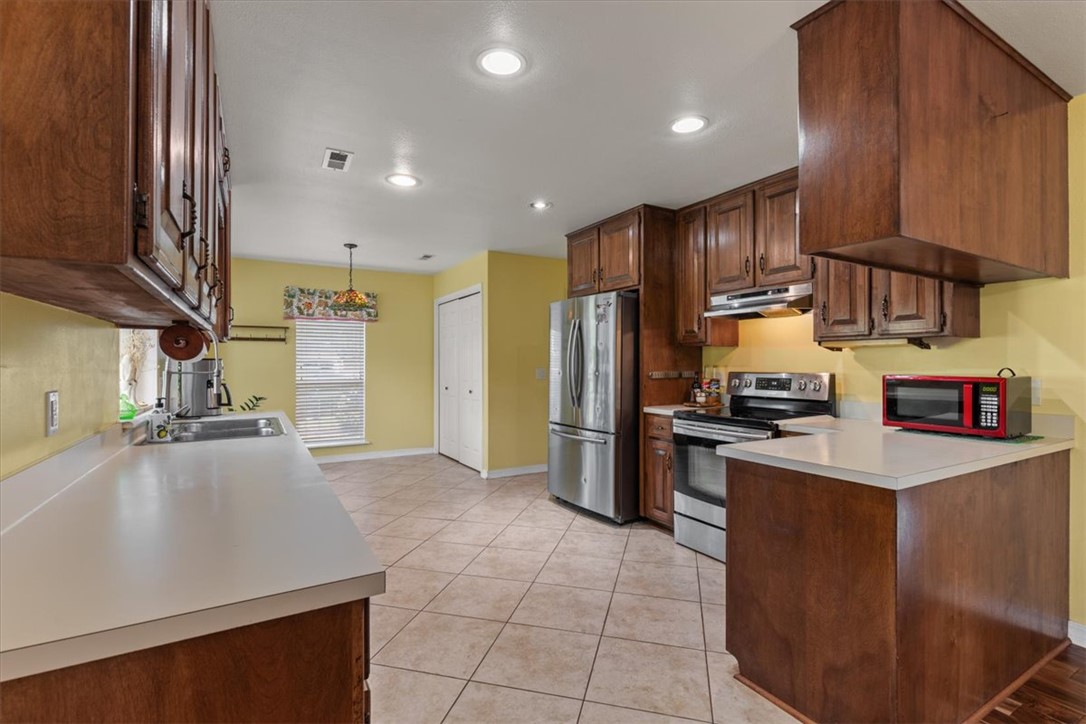 Oakland Meadows - Residential