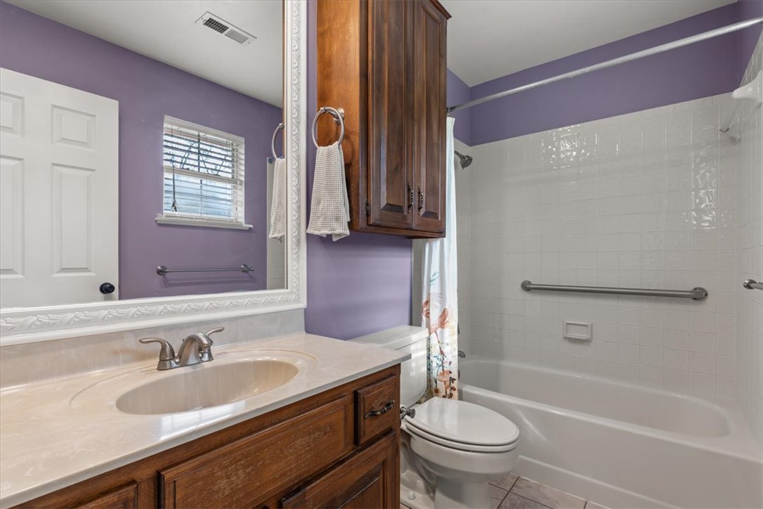 Oakland Meadows - Residential