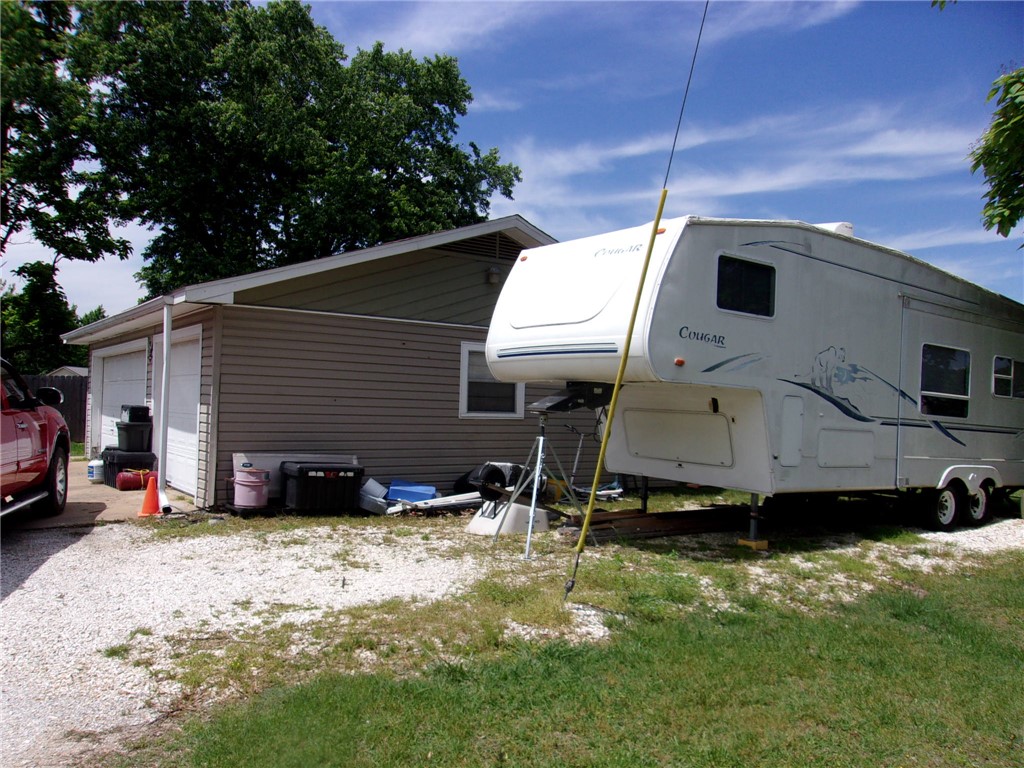 Elkins Outlots - Residential